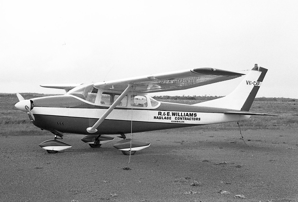 Cessna 182 purchased by Robin. Photo credit Geoff Goodall. 